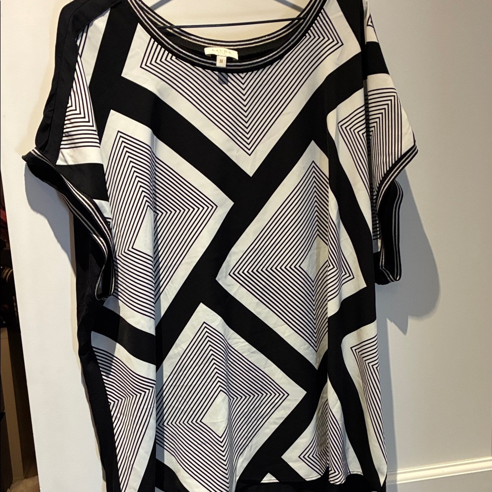Laura Geometric Black and White Women's Top 👵MT
